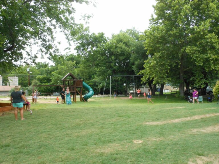 playground 2 768x576